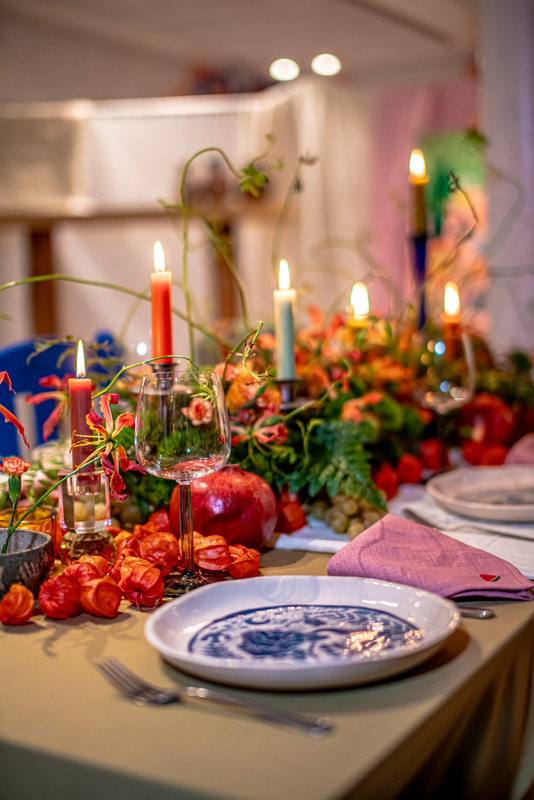 Foto av verket "At the table"
