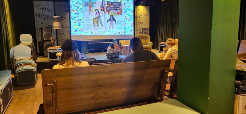 Skeiv Lesestund - Mieko danser