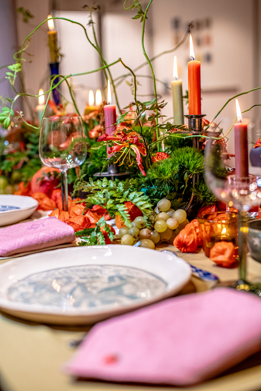 Foto av verket "At the table"