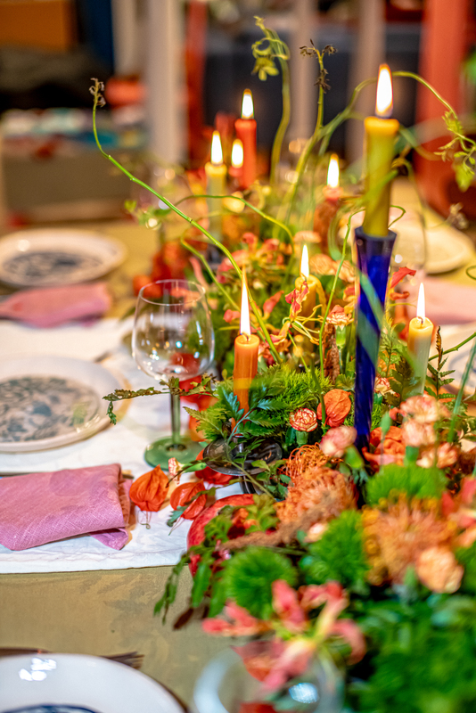 Foto av verket "At the table"