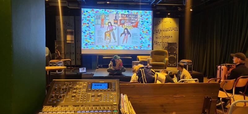 Skeiv Lesestund - Mieko danser