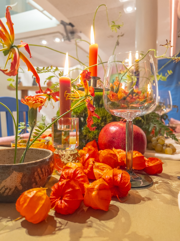 Foto av verket "At the table"