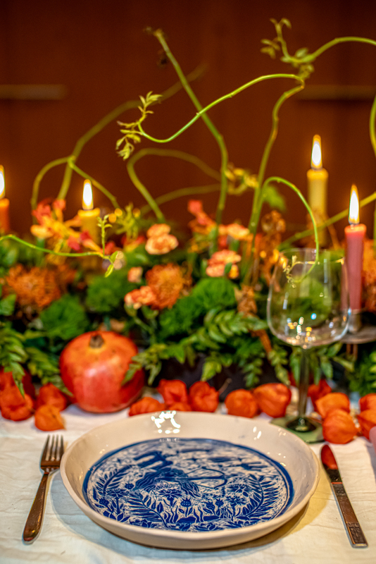 Foto av verket "At the table"
