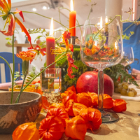 Foto av verket "At the table"